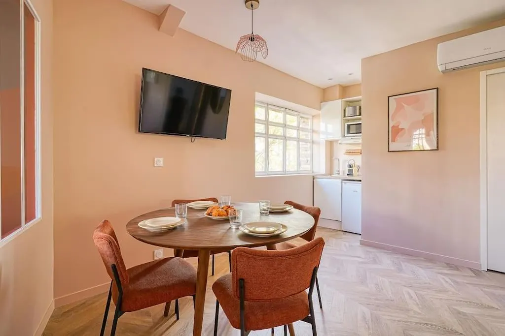 Appartement 2 Chambres Place Pereire 75017 - III Paris