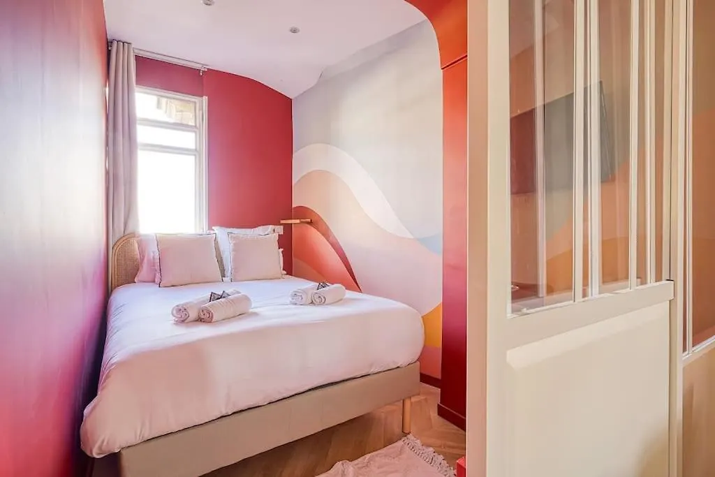 Appartement 2 Chambres Place Pereire 75017 - III Paris 0*,  France