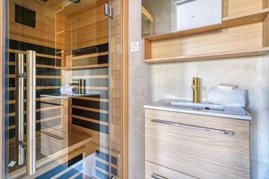 Appartement 2 Chambres Place Pereire 75017 - III Paris 0*,